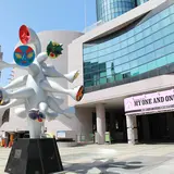 青山劇場