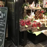 青山フラワーマーケット中目黒高架下