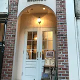 Cafe et Galerie Moineau (モアノ)