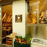 PLATINUM FISH 白金魚 神谷町店