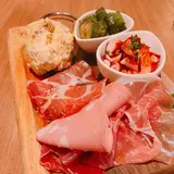 Espana & Italiana Bar hachi