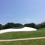 豊島美術館