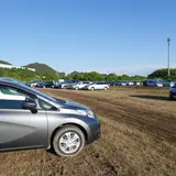 シャトルバスを利用