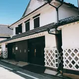 白壁の町並み