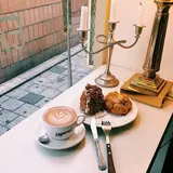 CAFE LAYERED 延南店/カペレイオドゥ ヨンナムジョム/카페레이어드 연남점