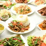 本格タイ料理バル プアン（puan） 三軒茶屋/ランチ・女子会・デート・宴会・飲み放題コース・貸切可・居酒屋・ワイン