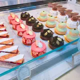 ラデュレ 銀座店（旧：ラデュレ サロン・ド・テ 銀座三越店）