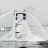 赤レンガ沖