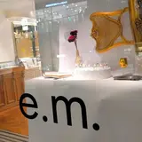 e.m. 表参道店