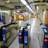 烏丸駅