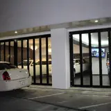 沖縄 外車専門プレミアムレンタカー 那覇店