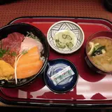ザ・どんＪＲ神戸駅店