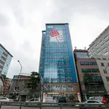 8F