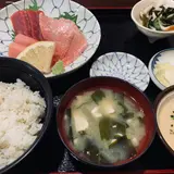麦とろ まる信食堂