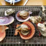 マルモ水産 海上かき小屋