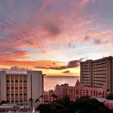 ホリデイ イン リゾート ワイキキビーチコマー