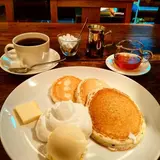 Rainy Day Bookstore & Cafe