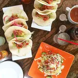 el caliente modern mexicano
