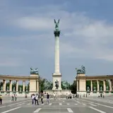 英雄広場