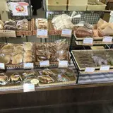 駅舎パン工房 モンファボリ