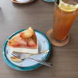 ペルメールカフェ (Pell-mell Cafe)