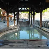 湯畑・湯けむり亭