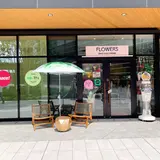 FLOWERS BAKE&ICE CREAM　（フラワーズ ベイク アンド アイスクリーム）