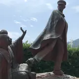 貫一お宮の像（お宮の松）