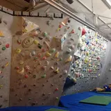 フリークライミングジム・ヒグラシ