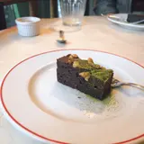 パリのワイン食堂