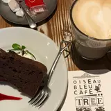 オワゾブルーカフェ TREE
