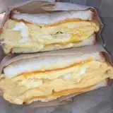天然酵母の食パン専門店 つばめパン＆MILK