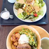 ピッコロ カフェ