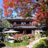 楽山荘 (名勝旧堀氏庭園)