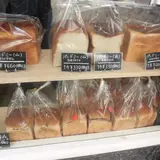 食パンの店春夏+秋冬 元町店