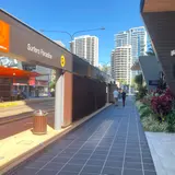サーファーズパラダイス駅　Surfers Paradise Station