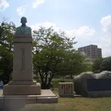 工学博士沖野忠雄君之像