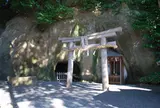 岩樟神社