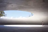 豊島美術館