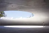 豊島美術館