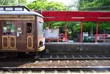 「車折神社（くるまざきじんじゃ）駅」