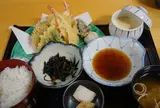 四季菜割烹 伝