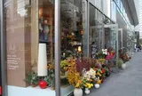 THE LITTLE BAR OF FLOWERS