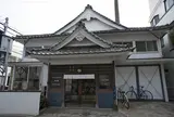 スカイ・ザ・バスハウス（ＳＣＡＩ・ＴＨＥ・ＢＡＴＨＨＯＵＳＥ）