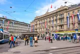 Paradeplatz (パラーデプラッツ)