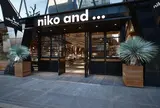 ニコアンド トーキョー