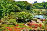 六義園