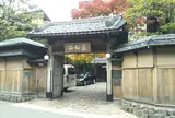 西村屋本館