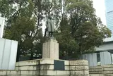渋沢栄一像