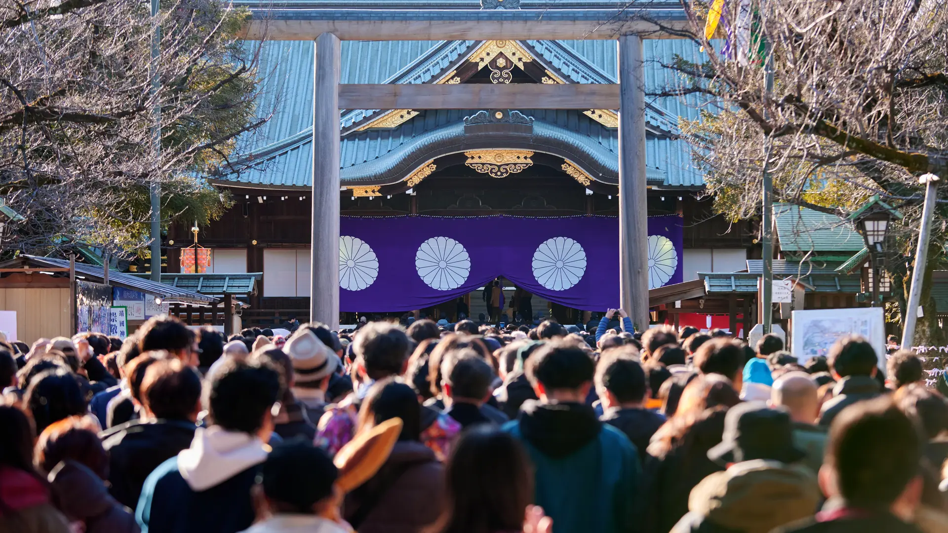 神詣で　全国神社　参拝とまつり 群青と紅 Situation:萱野神社献灯祭 Location:滋賀県大津市